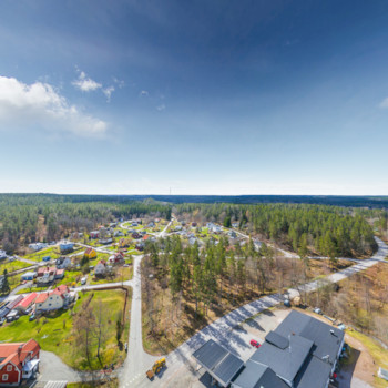 Singel och flergenerationshushll med lga inkomster i villa utanfr smorter. I Hallingeberg bor 48% kvinnor och 51% mn. Vanliga intressen r jakt, meka Trdgrdsvgen 23 Kalmar Ln, Ankarsrum - satisfaction-survey.net