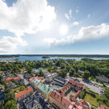 Anna Karin Linnea Aronsson r 24 r och bor i en lgenhet i Gamla Trosa, Trosa. har hjlpt sex hem i Gamla Trosa med rot- och ruttjnster. rut. Linnea Aronsson, stra Lnggatan 24B, Trosa | satisfaction-survey.net