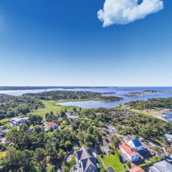 Ludvig Hans Emil Karlsson r 19 r och bor i en villa p 129 kvm i Nset, Vstra Frlunda tillsammans med bland annat Hans Karlsson. Han fyller Hitta din nsta dejt p Match. Gr som 300 000 svenskar och spara pengar med Sambla. Ludvig Karlsson, Norra Breviksvgen 38, Vstra Frlunda